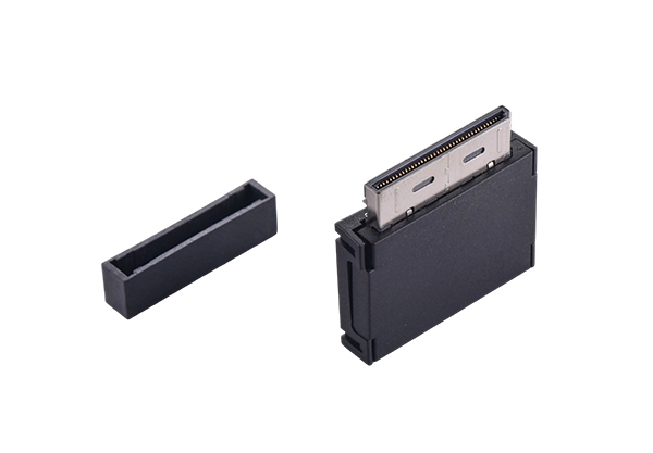 克孜勒苏柯尔克孜SFF-8611 8X 母头连接器
